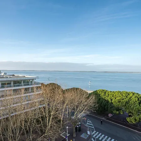 Apartment Pour 5 A Avec Parking Securise - Fr-1-474-10